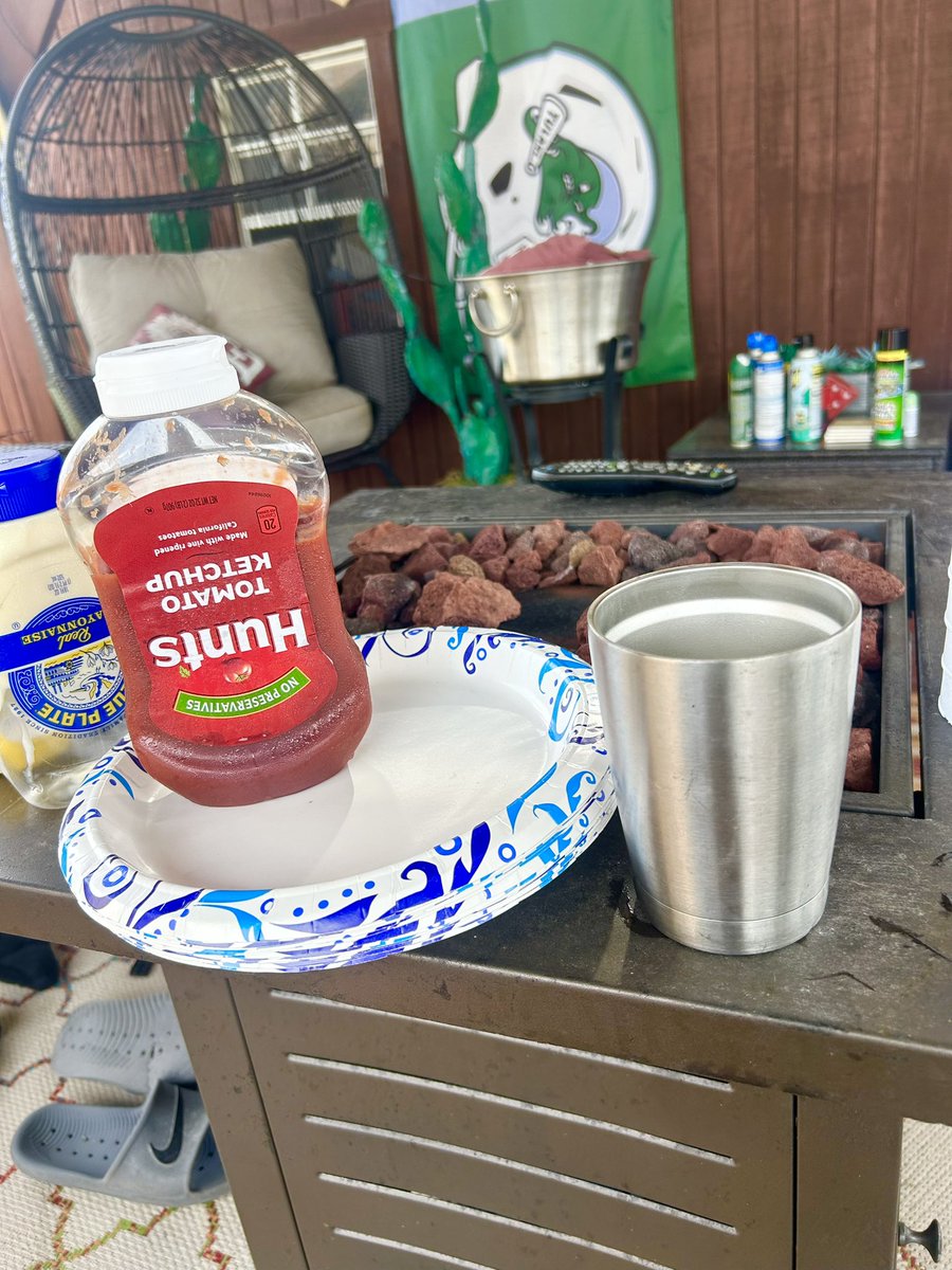 Shawnpreston25's tweet photo. In south Louisiana itβs alwaysβ¦β¦.WHY NOT ON A SATURDAY ππ #summercountdown https://t.co/6zwz38wG1j