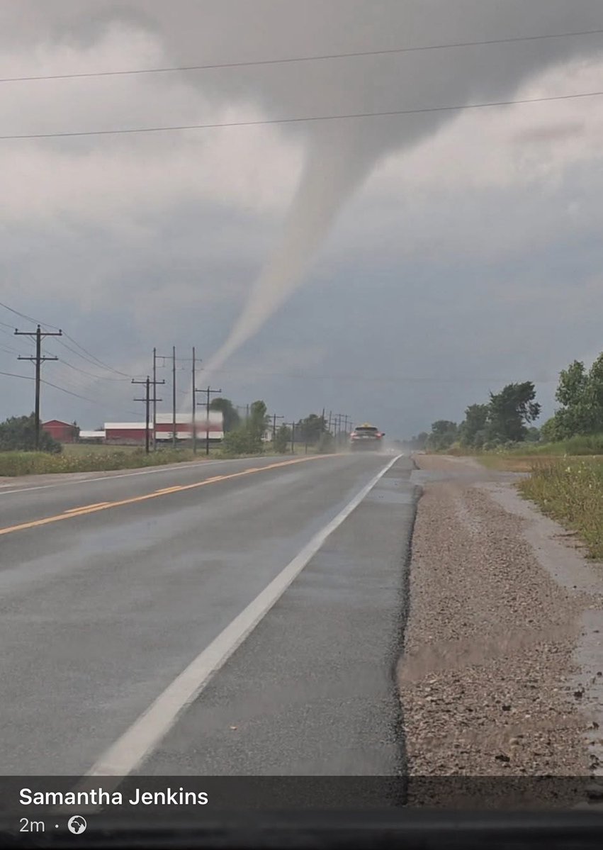JustinMWeather's tweet image. Another view showing the funnel reaching far to the ground, west of Holmesville earlier this hour. #onwx #onstorm
In the comments of:
facebook.com/share/p/1HoPch…