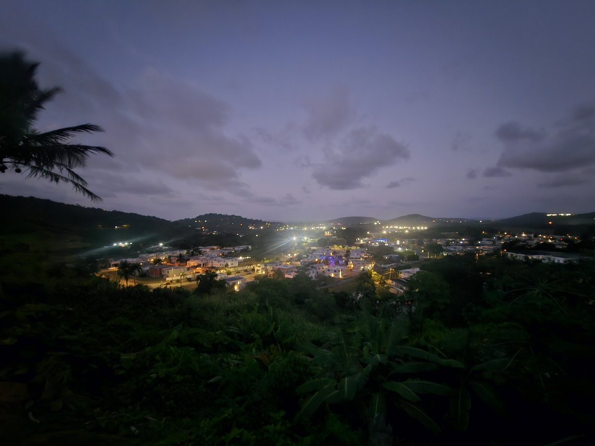 JCGonzo_'s tweet image. At my dad&apos;s place. Enjoying the view so far.
