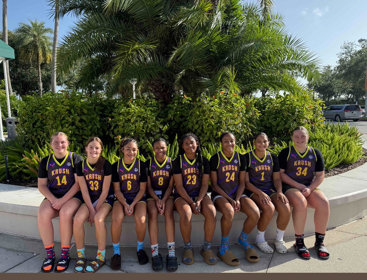 Krush405's tweet image. Krush Queens 15u is headed to the SHIP!!!! One more game to go claim #1 spot at Puma Nationals!! Wish these ladies good luck!!! @PRO16G @Okbetweenlines