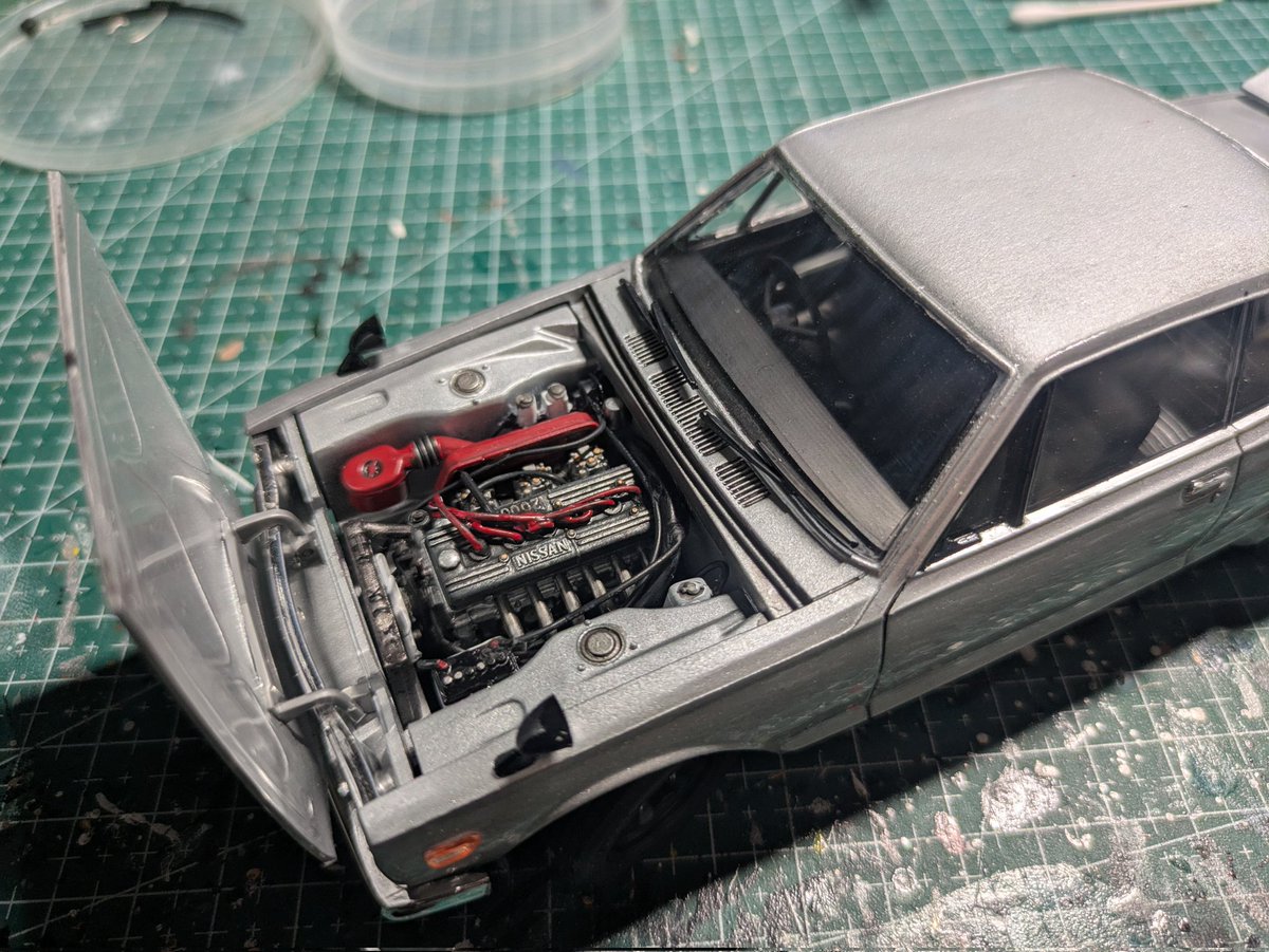 t_wakou's tweet image. スカイライン 2000GT-R ハードトップ
完成しました!
今回もエンジン内部コード類も自作色々と課題が出ましたが個人的には満足な仕上がりです!
旧車はやっぱりかっこいい〜!
#俊作会長を偲んでタミヤ製品をアップしよう