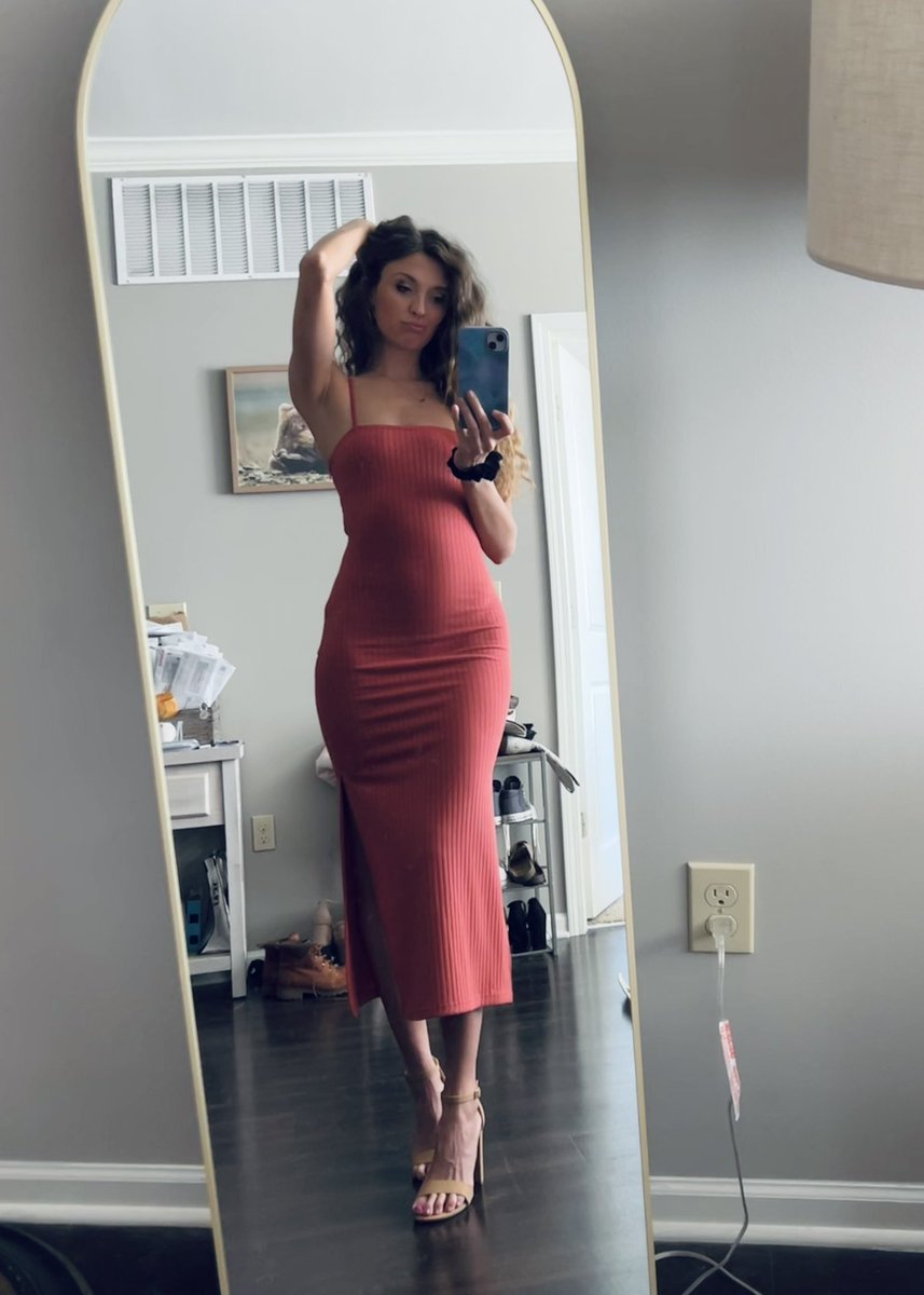 Sarvanah92's tweet image. Mirror photo shoot. Getting ready to stream some Halo 🤍🩶