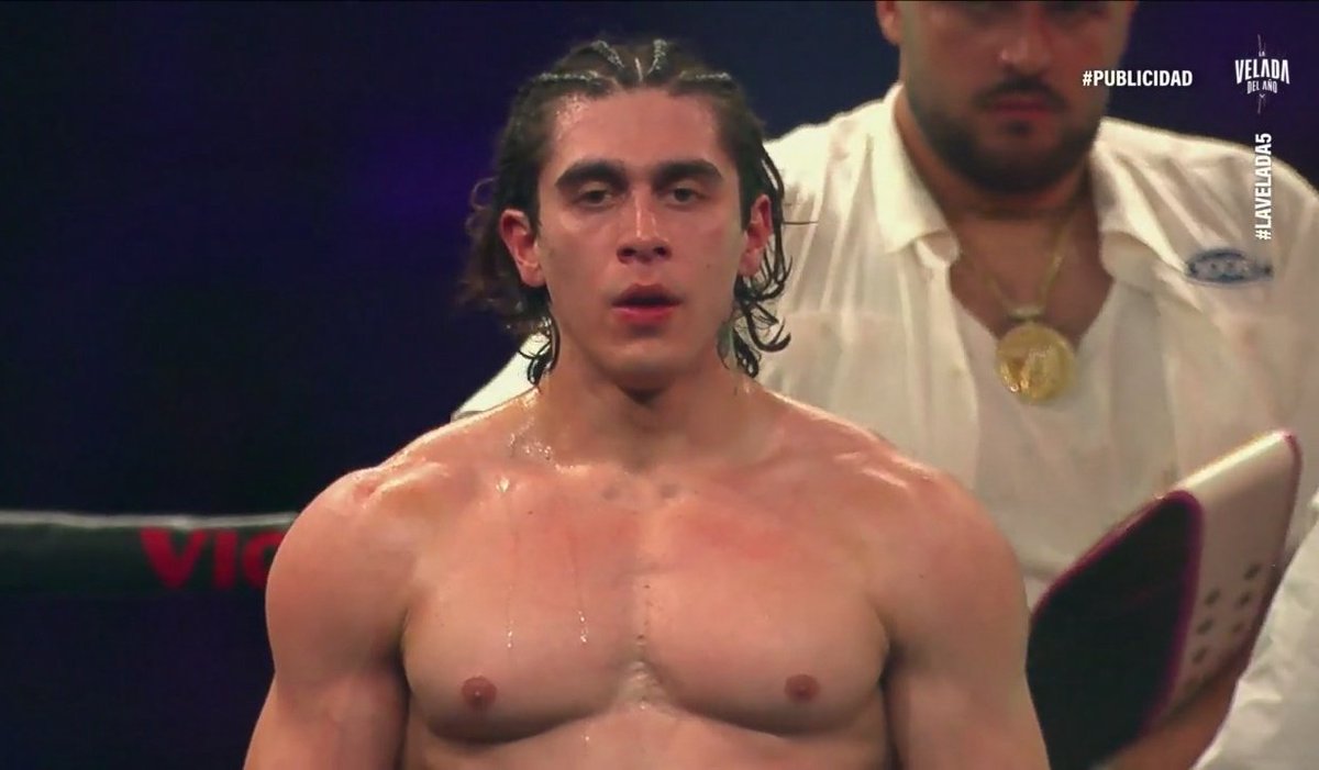 No importa el resultado, Belcast tuvo el valor de subirse teniendo 20 kilos menos, qué orgullo 🇲🇽👏
#LaVeladaDelAñoV