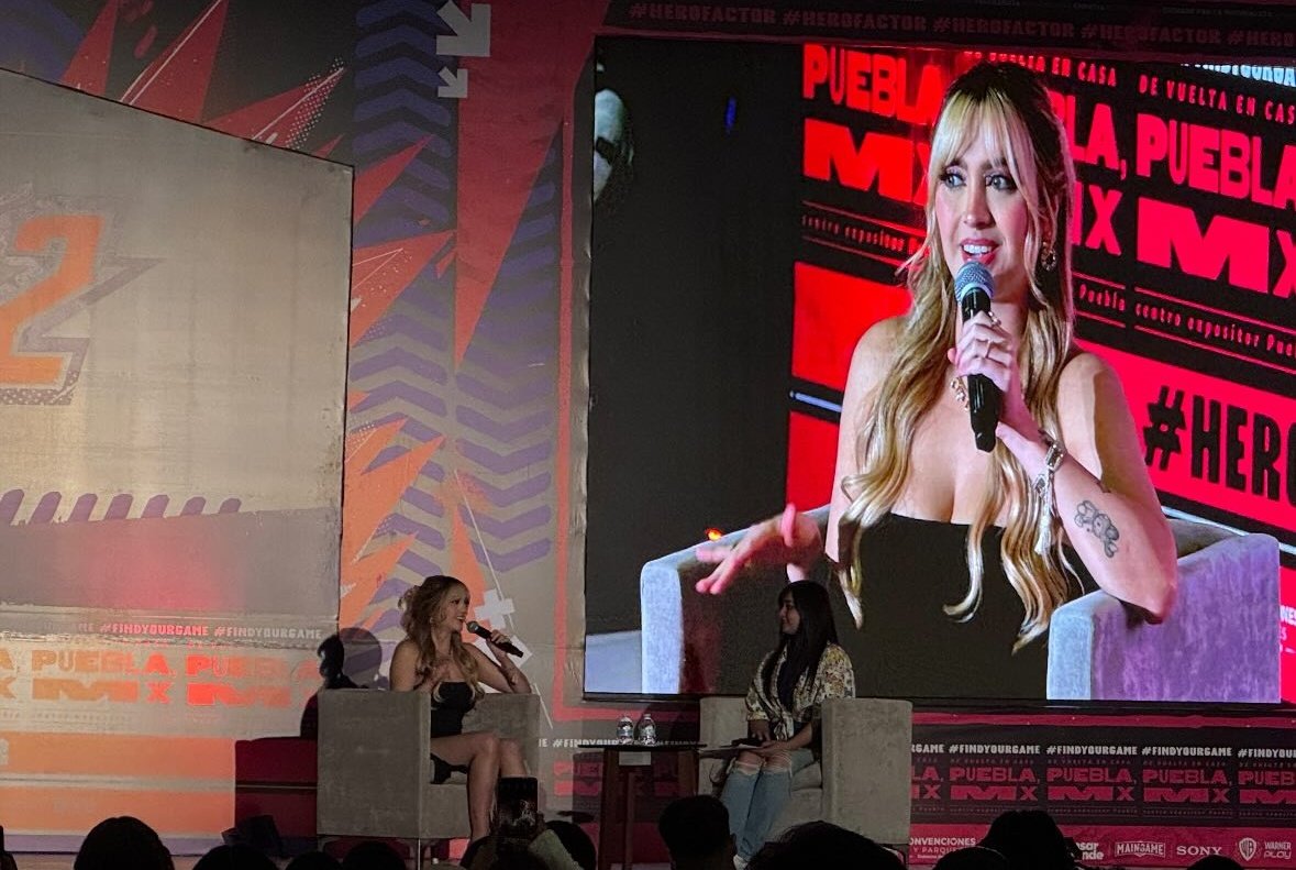 chrisdearig's tweet image. ari en conferencia SFactor12 puebla🩷
