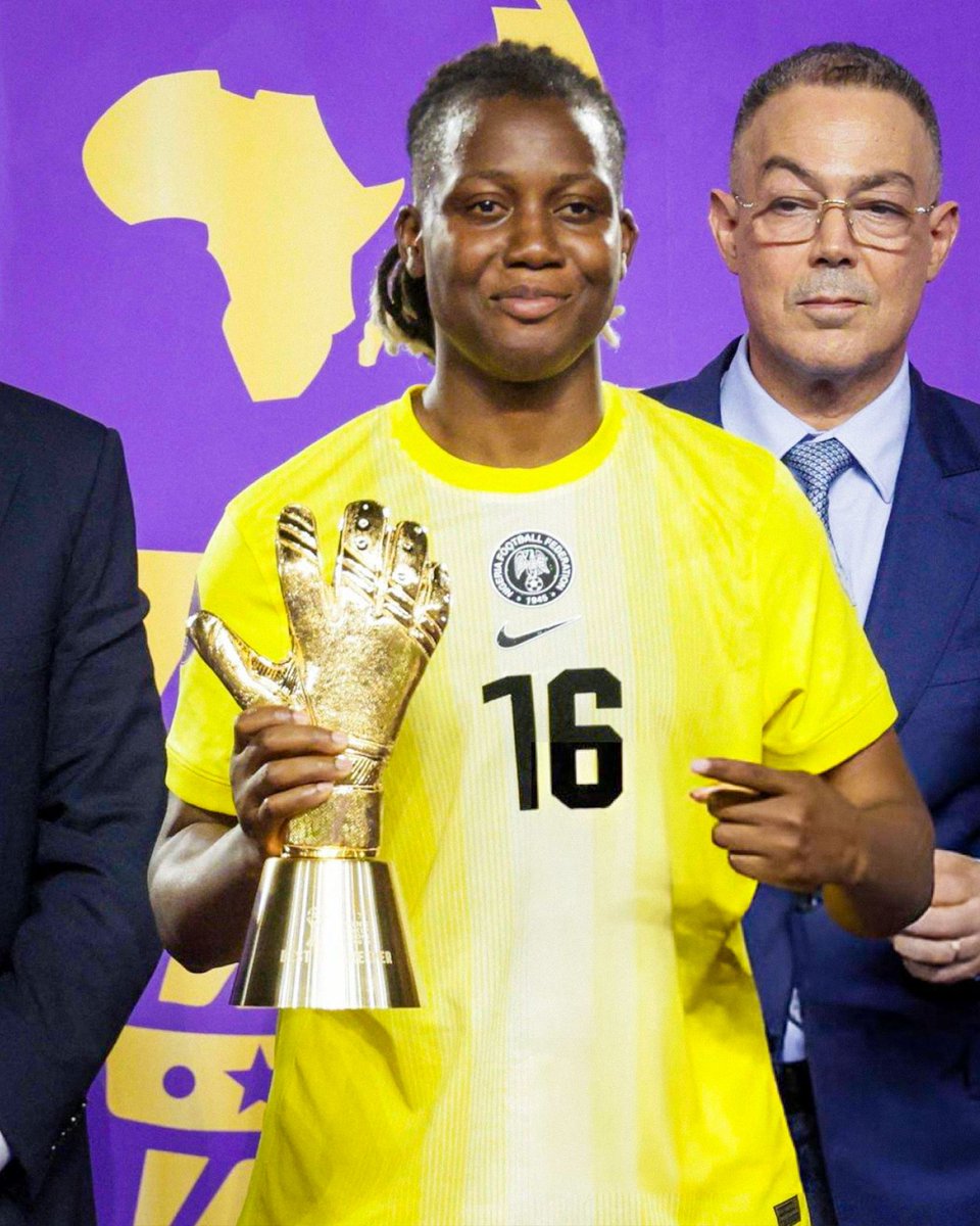 Safe hands 🧤 

Chiamaka Nnadozie. The best.