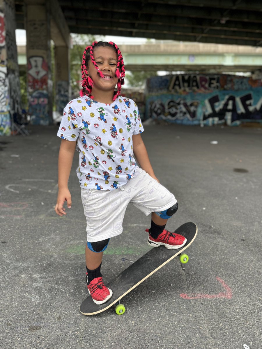 celeste_trusty's tweet image. sk8brd