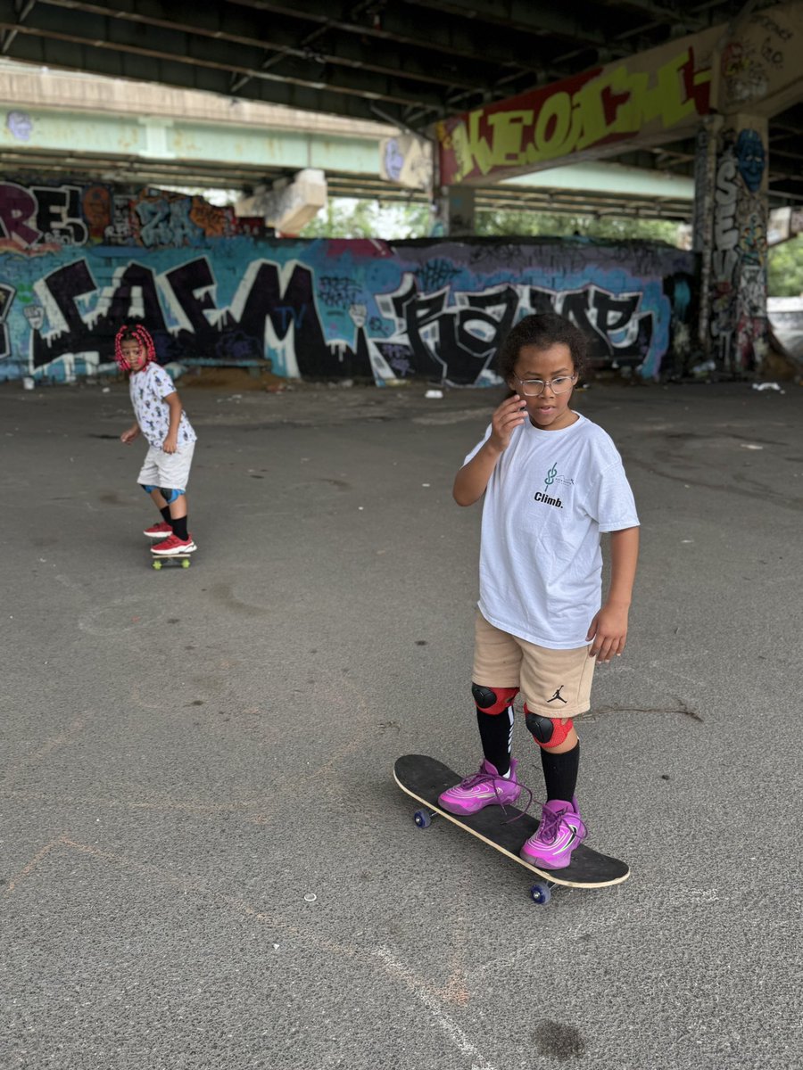 celeste_trusty's tweet image. sk8brd