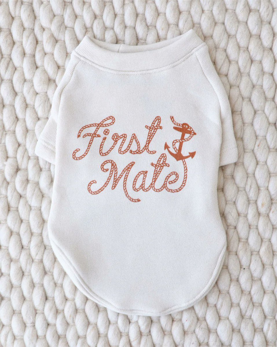 furbdotcom's tweet image. Ahoy matey! Ready to set sail on couch seas? 🛶 #FirstMate

Cute Graphic Dog Sweatshirts --&amp;gt; Find them Here: furb.com/products/first…