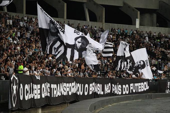 Velho tweet media