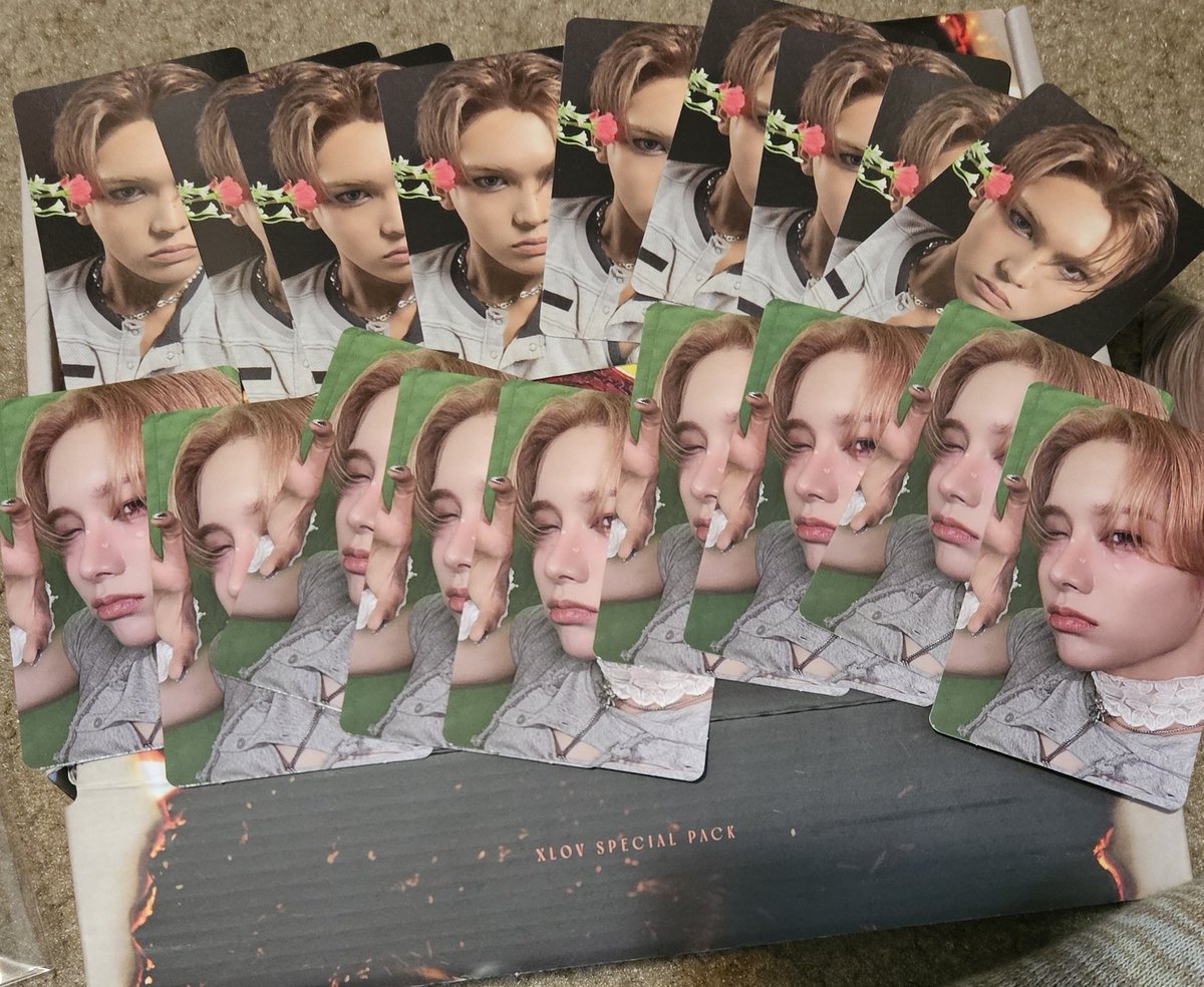 moon_teeth_bst's tweet image. Help