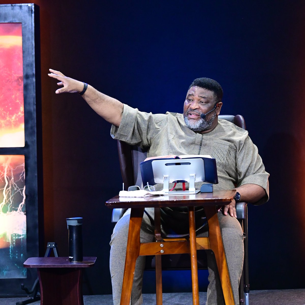 RevKayToday's tweet image. When God exalts and elevates a man, one of the things you will see in such a one is that he will be easily entreated and can submit to others. Real elevation does not make you feel too special or think more highly of yourself than others.
#RevKayToday #RevKayodeOyegoke