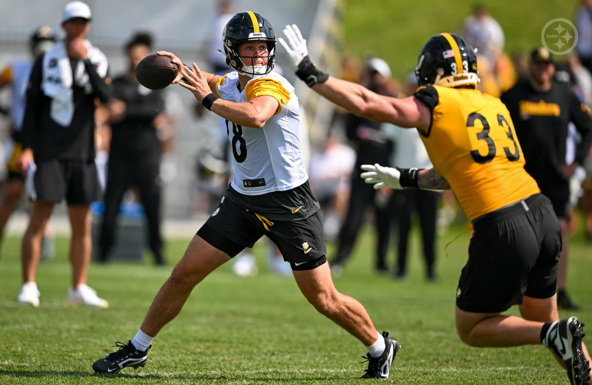 B_GNation1's tweet image. Just like at Ohio State!
#HereWeGo #SteelersCamp #Steelers #GoBucks
📸(Alysa Rubin)