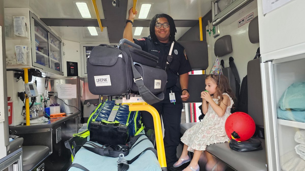 AVFDOEM's tweet image. From Battalion Chief Roark:  “Today, Atascocita Fire Department was fortunate to be asked to celebrate Ava&apos;s 5th birthday today. Ava recently completed chemotherapy and surgery in a battle against high-risk pediatric cancer. She is doing great and excited to start kindergarten…