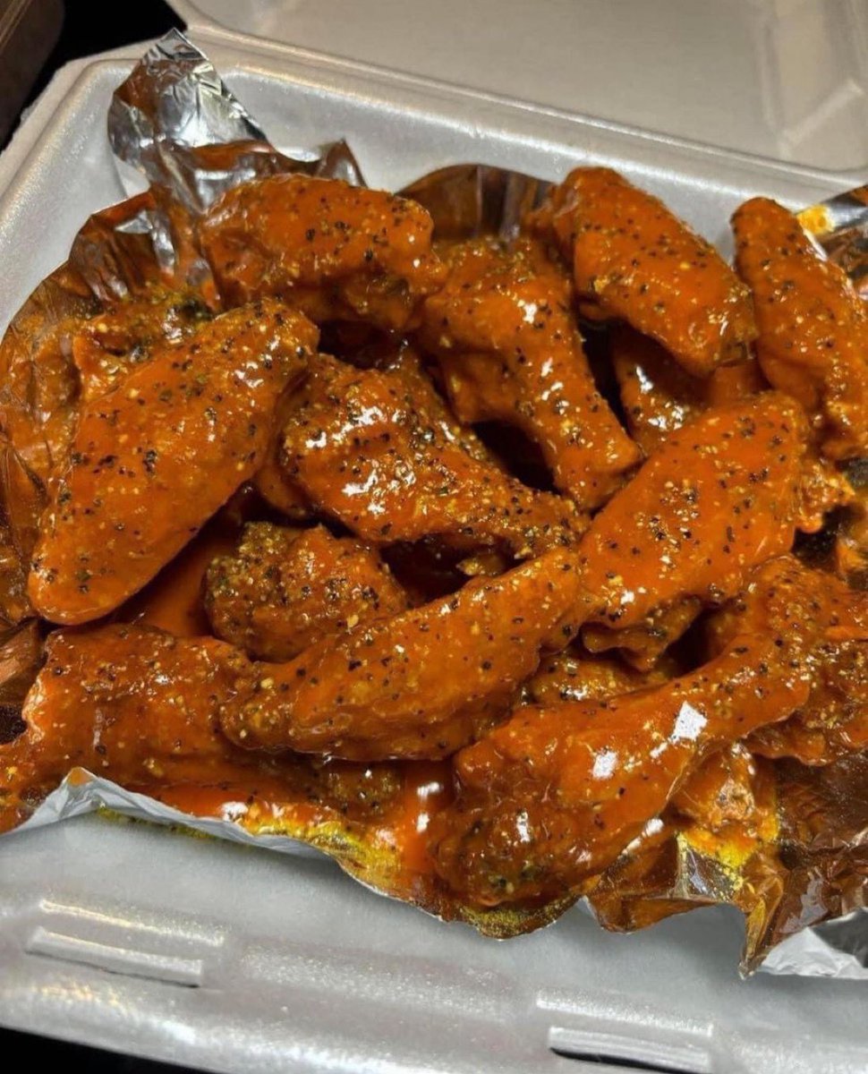 NickyPerkss's tweet image. This and some Saturday Night College Football would fix like 99% of my problems