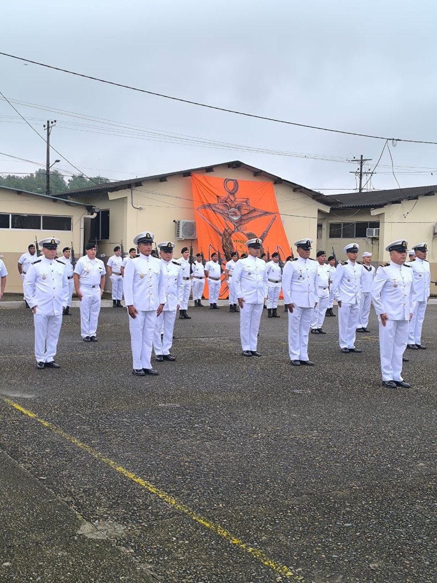 armada_ecuador's tweet image. #Esmeraldas || A través de una ceremonia conmemorativa, el Batallón de Infantería de Marina N.º 11 "San Lorenzo" llevó a cabo la ceremonia militar de imposición de la condecoración al mérito naval “Comandante Morán Valverde” en el grado de "Caballero", así como de la…