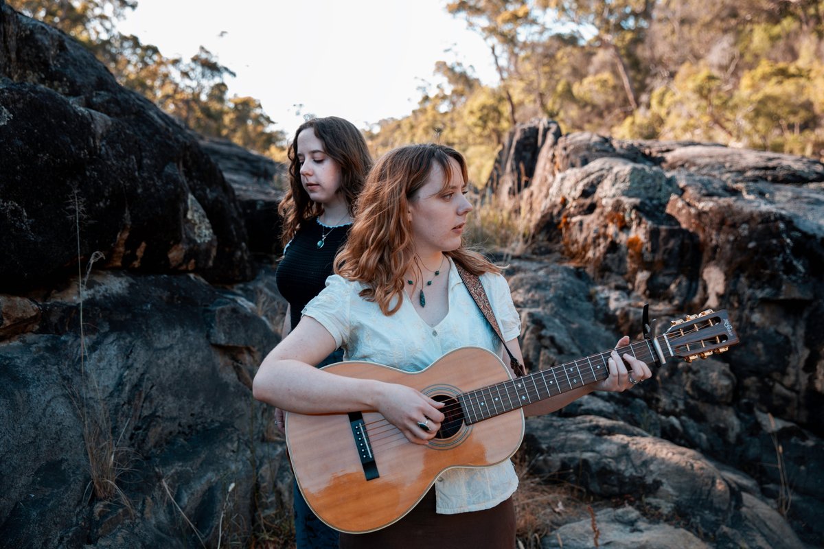 MissChatJOY's tweet image. #np 'Bird on a Wire' by Narrm-based twin-sister duo @oceanique_music on Australia's LGBTQIA+ radio station, @JOY949 - from their excellent new album SKYLINES
📸 Rebecca Jade
