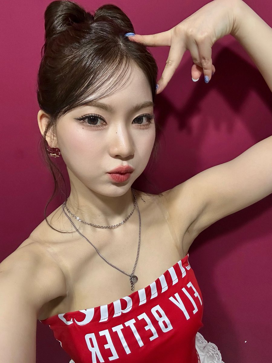 1_23isa's tweet image. 키티셀카 !!!!