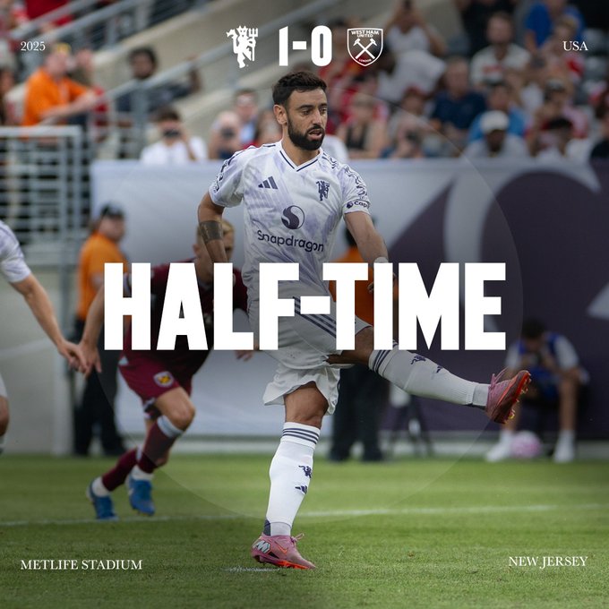 PremierFanPost's tweet image. #PLSummerSeries Mucho mejor #ManchesterUnited en este primer tiempo, un equipo al que claramente le falta mayor profundidad y pegada pero siempre tuvo la propuesta atacando de manera constante y es un tema que deben trabajar la definición
Lamentable lo de #WestHam que ha sido un…