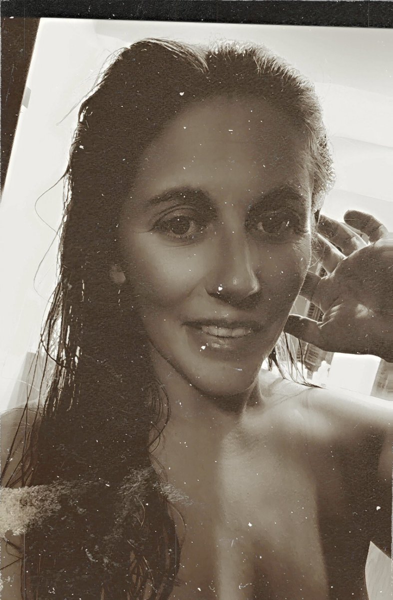 I’m clean… This filter didn’t care about fixing my eye lines 😆