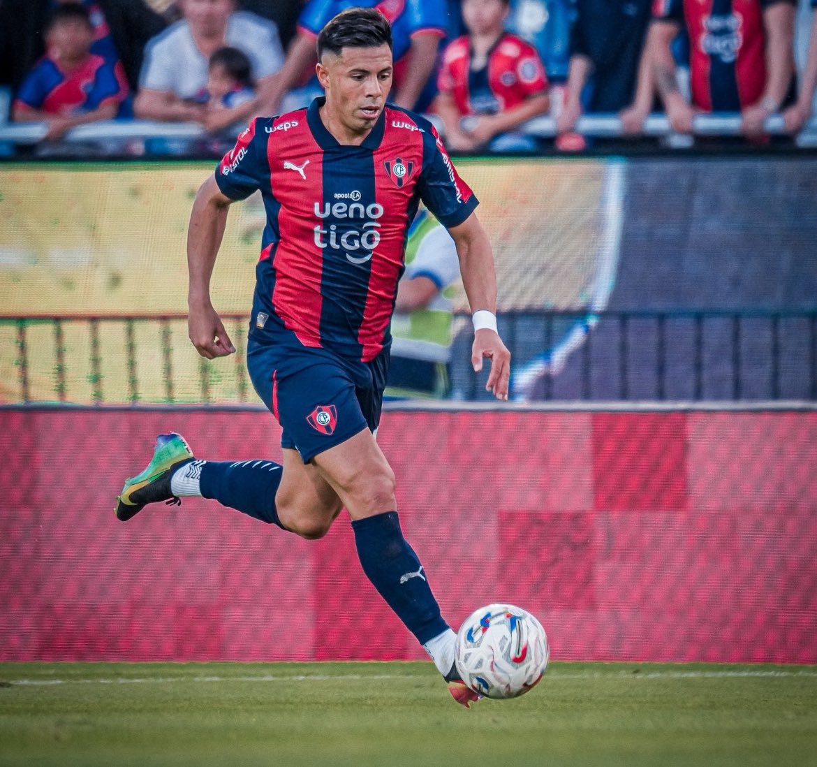 analyticspyfut's tweet image. 🪄 Blas Riveros  (27 años, 🇵🇾 ) fue el jugador con más gambetas exitosas [3] vs. Recoleta FC