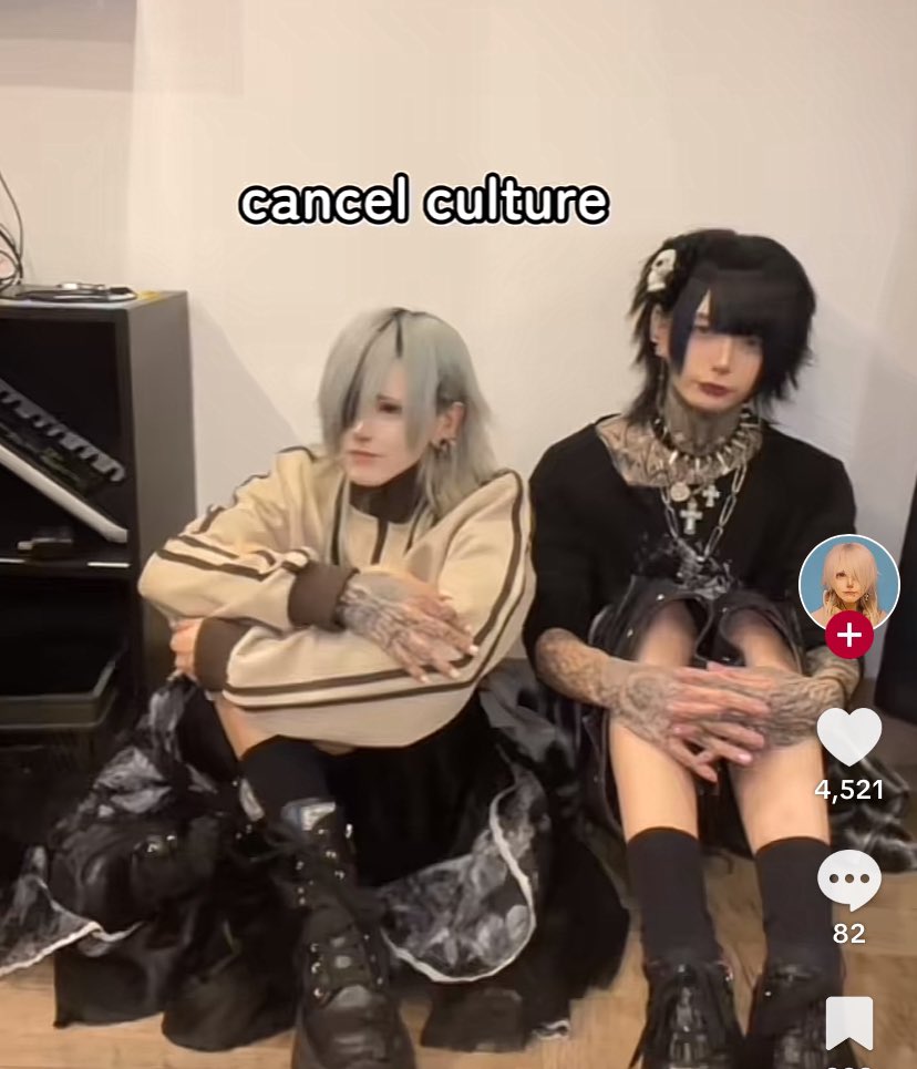 zooberrys's tweet image. “cancel culture” ONE OF YOU SLEPT WITH A MINOR??😭
