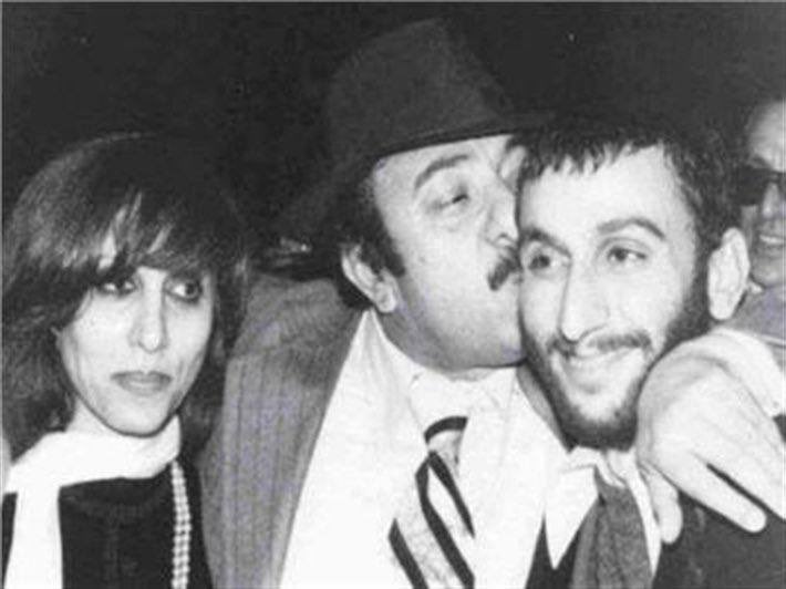 فيروز في أغنية " زهرة الجنوب " لها مقطع :  
( تاري الأحبة ع غفلة بيروحوا .. ما بيعطوا خبر )

وداعاً  زياد الرحباني