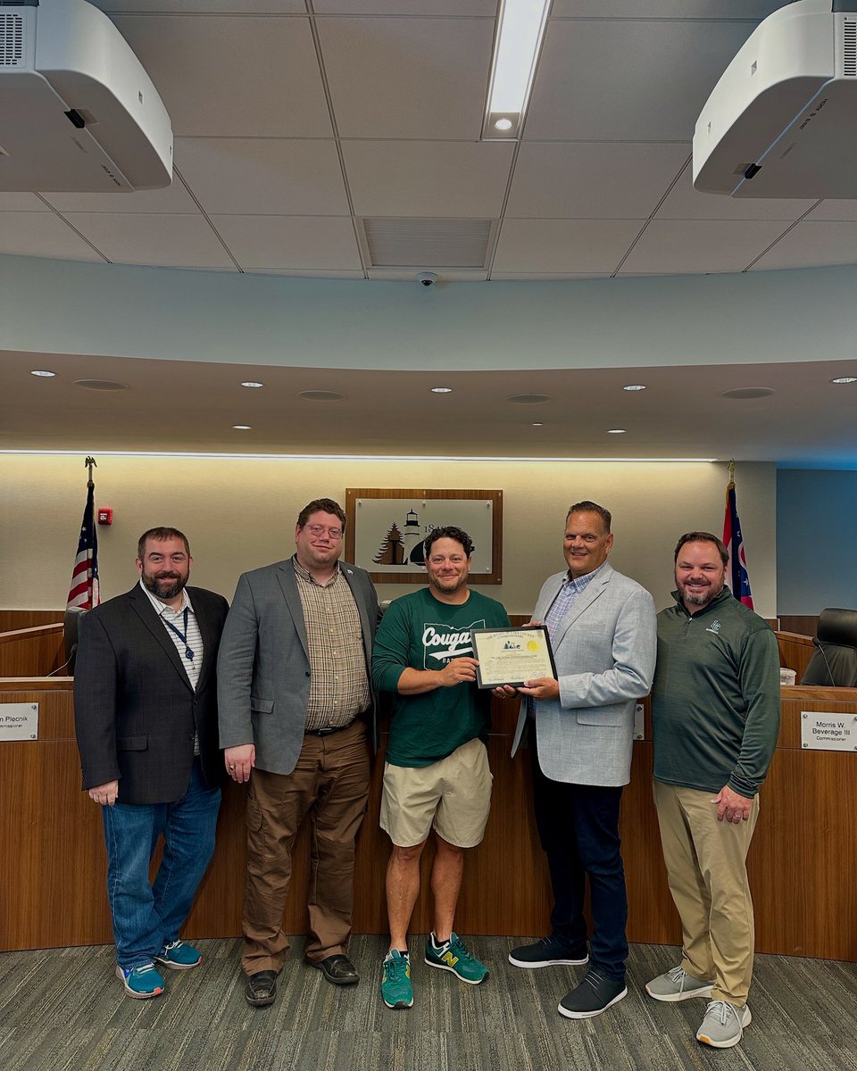 LCCougarBASE's tweet image. Thank you to the Lake County Commissioners for honoring our 2025 boys baseball championship team with a proclamation! @lccougarsad @lakecatholic