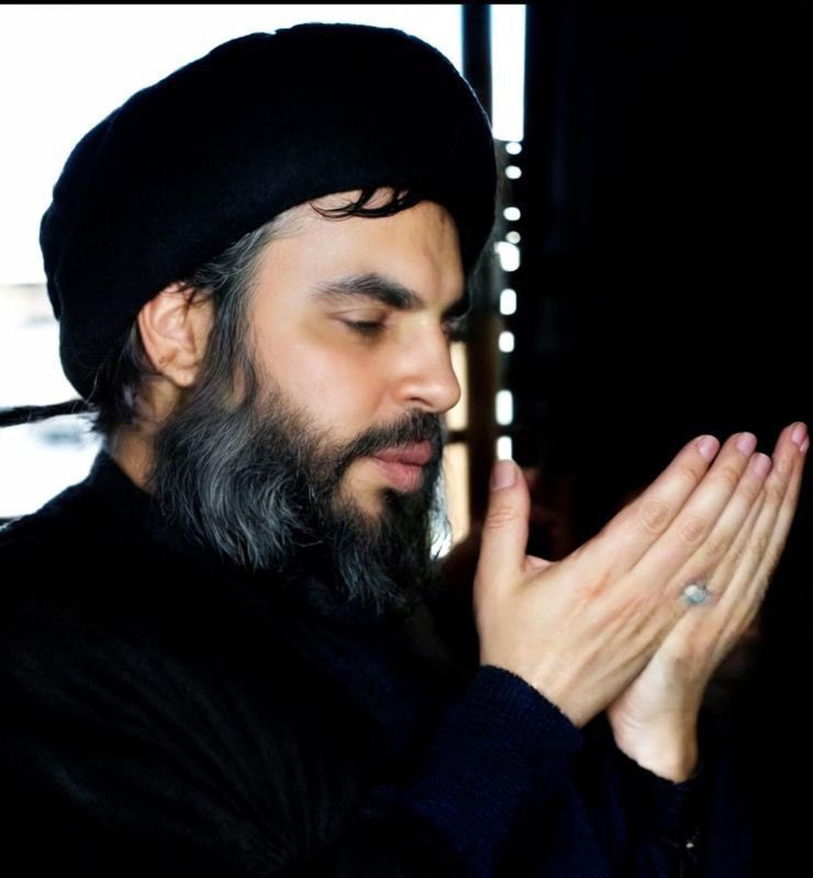اَللهُمّ اجعَلني من جُندِك فإنّ جُندَك هُم الغالِبُون 
وَ اجعَلني من حِزبِك ، فإنّ حِزبَك هُـم المُفلِحُون ..