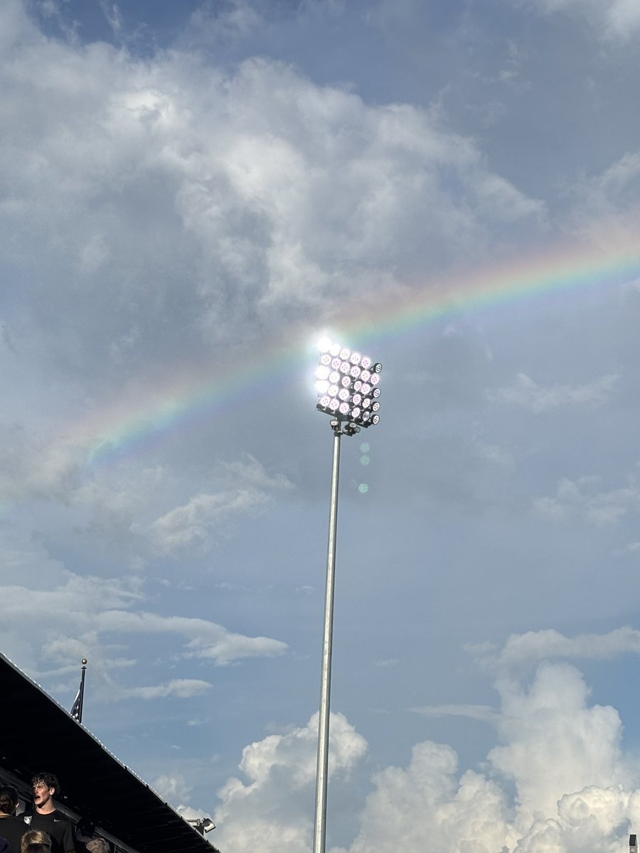 859>502 is “golden” when there’s a rainbow before the match. #imwithlex