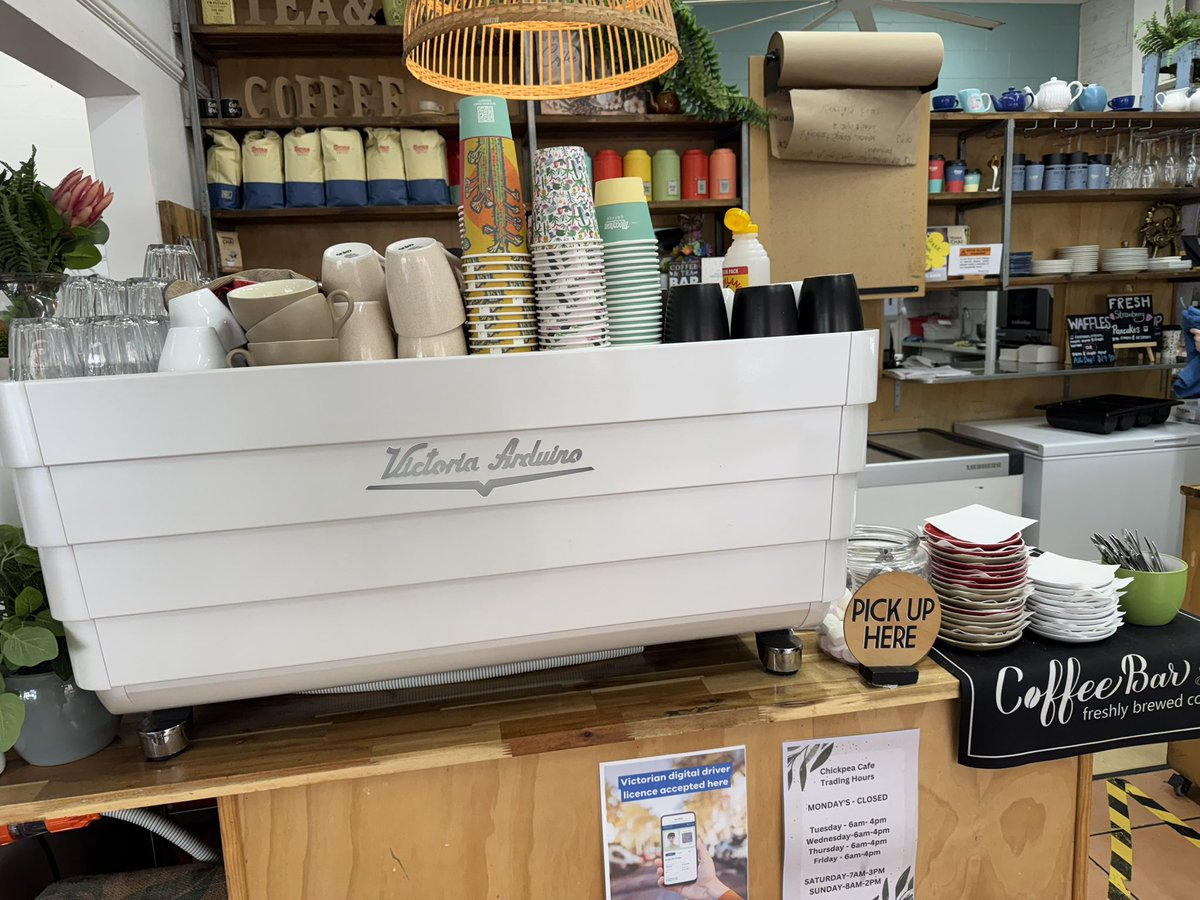 wimmerachic's tweet image. Dropped a car trailer sized loads of wood off at the shabby shacks.
Went to Bunnings
Now getting coffee from my fave barista Lou Lou at Cafe Chic pea.
Next the supermarket