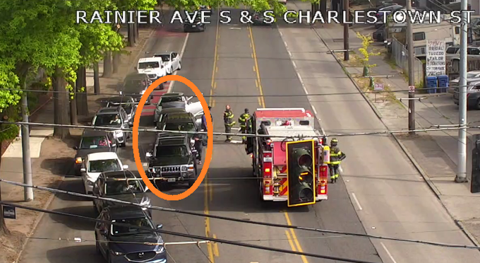 S Charlestown Stの南にあるRainier Aveの衝突St Blocking Nb