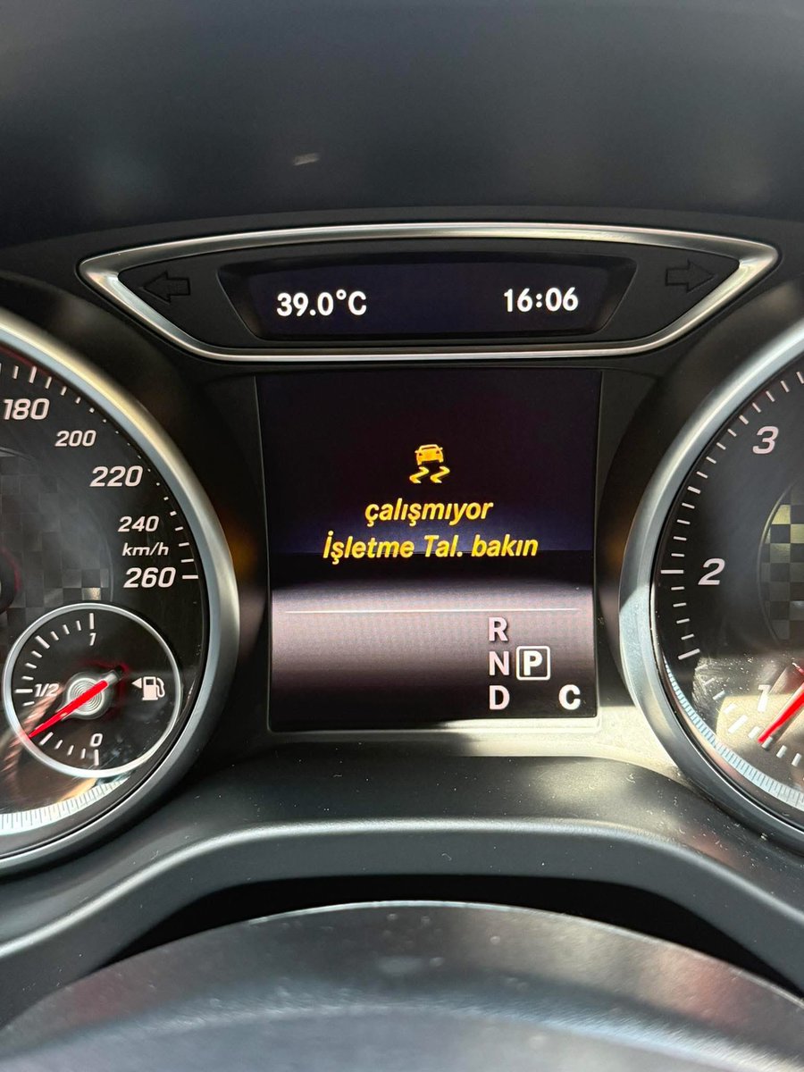ayazufk's tweet photo. @MercedesTurkiye Mercedesin kronik açı sensörü arızası. Daha önce onarımını yaptırsam da zamanla tekrarlıyor. Yolcu güvenliği tehlikeye giriyor. Mercedes gibi premium bir marka neden fabrikasyon hatalarının arkasında durmayıp kendini düşürür anlamıyorum https://t.co/0xei2xawDb