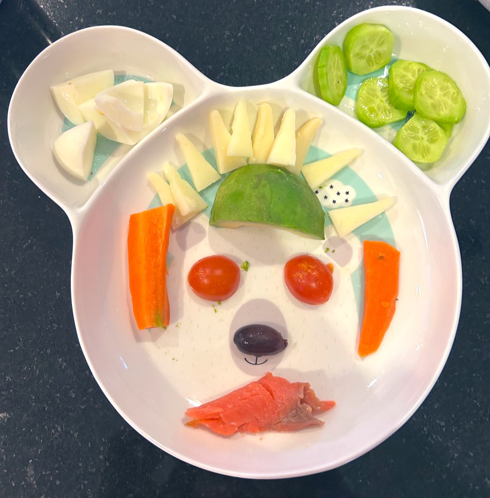 A peek at the lunches I made for my kids. Made with ❤️