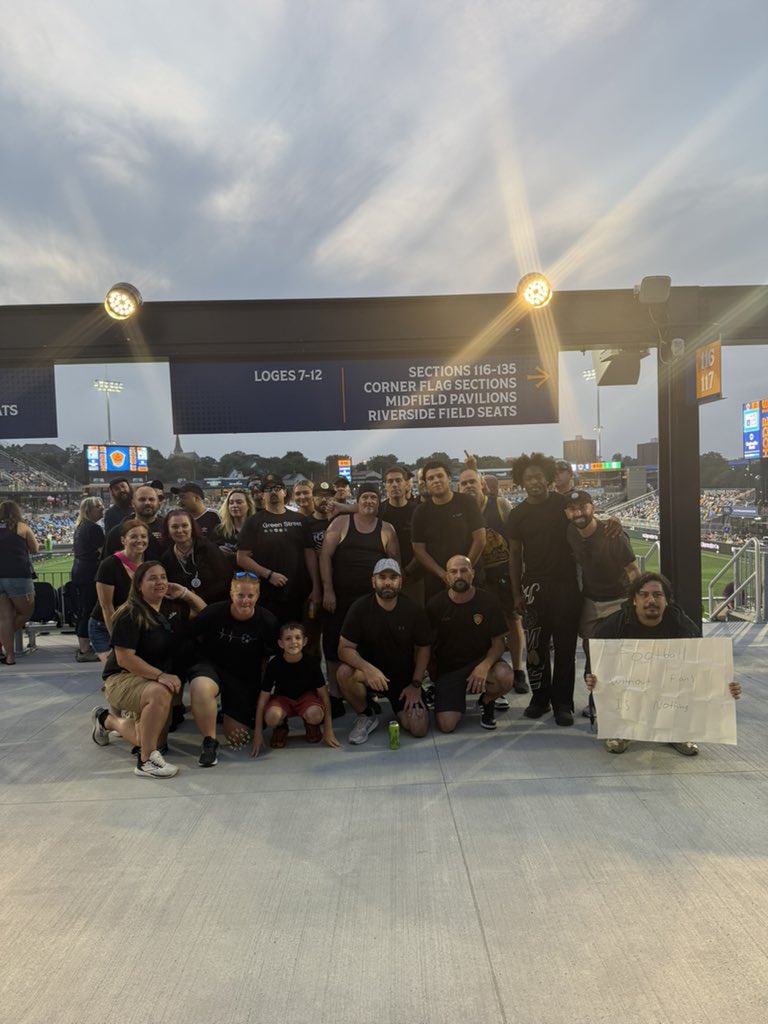 MattK401's tweet image. 🖤 If this is the atmosphere #RIFC wants, this is what they’ll get.