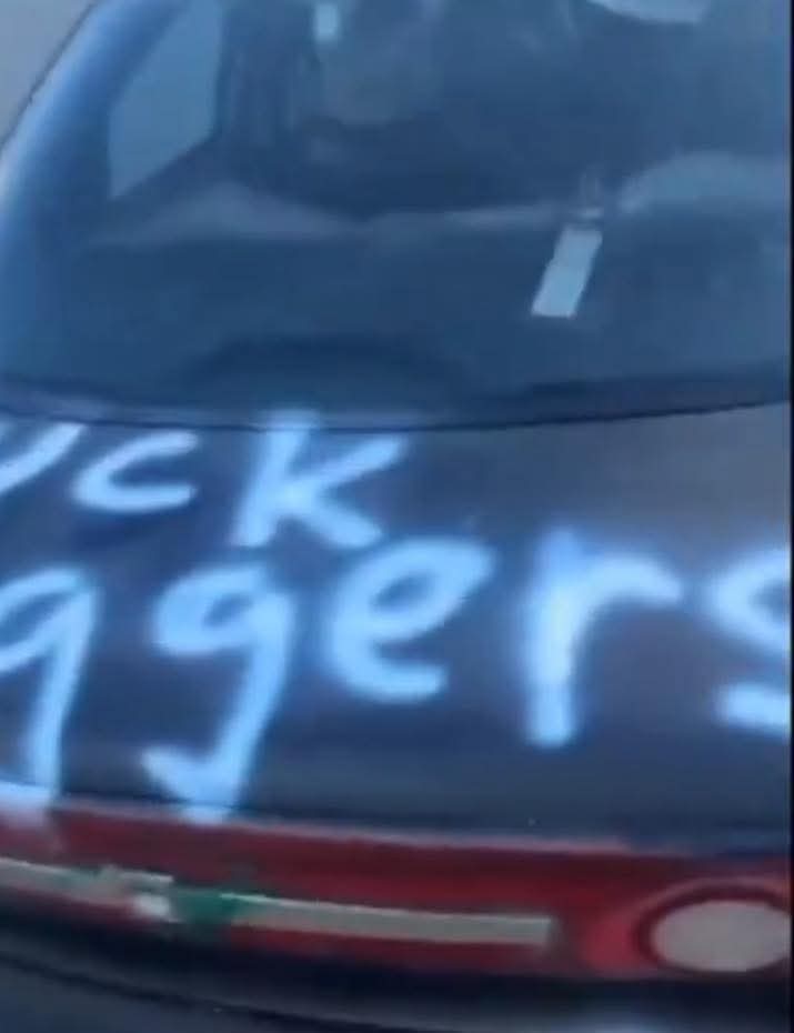 sun_iscompass's tweet image. The USA 🇺🇸 
Police discovered a vehicle with racist and lewd language spray- painted across it in the parking lot of the Crunch Fitness in Georgia.

Sage Kolbe, 17 years old of Centerville, Georgia was arrested on various charges 

Remember the name #SageKolbe