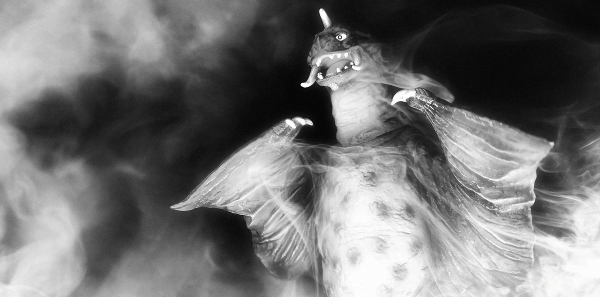 MoonShark4's tweet photo. "Freezing Rampage"
Peguila 
#Ultraman #Peguila #ウルトラマン #ペギラ https://t.co/0GwjyLPoYr