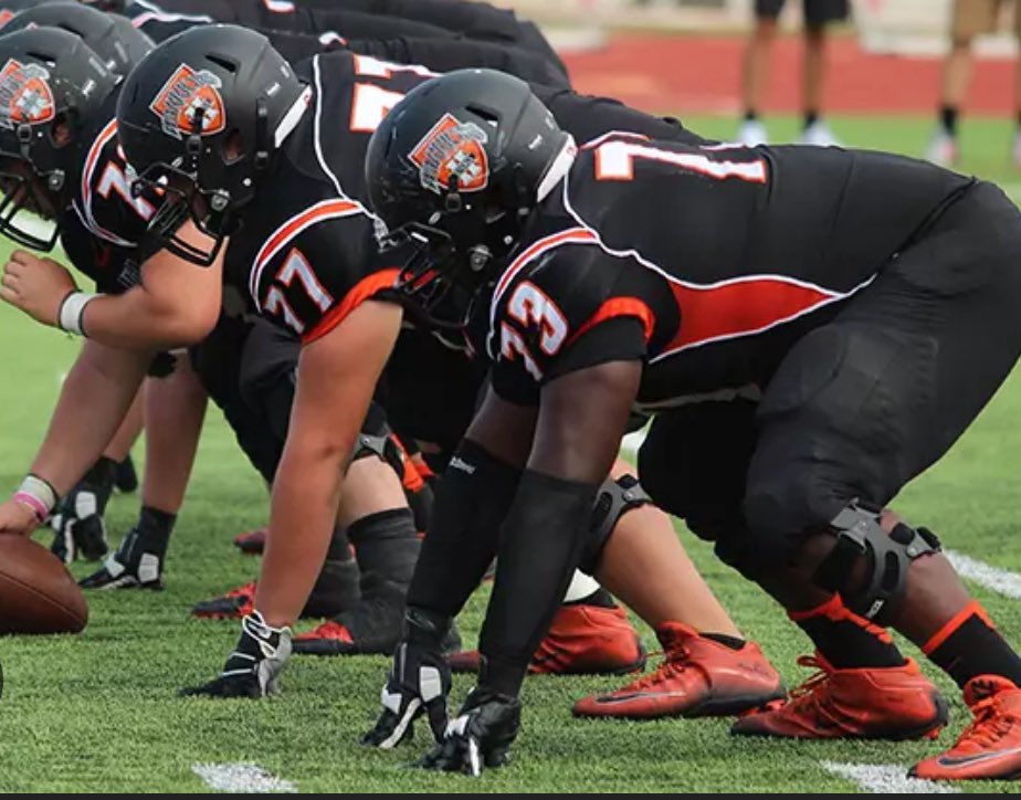 Blessed to receive my 2nd offer from Hendrix🟠⚫️ <a href="/CoachPete19/">Coach Douglas Petersen</a> <a href="/HendrixFootball/">#WeAreWarriors</a>