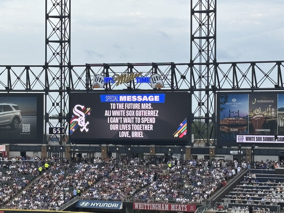 aliwhitesox's tweet image. That’s me! Bitch!