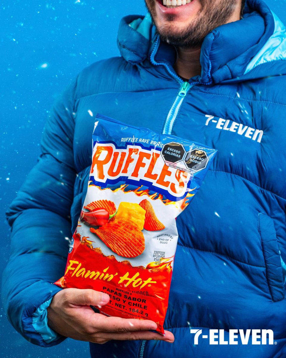 7ElevenMexico's tweet image. Si el partido de fut ⚽️ 📺 va estar buenísimo como los Ruffles Flamin Hot, me apunto para verlo. 🔥😋 Encuéntralos en el Seven, acompáñalos con tus bebidas favs y cancela el calor.