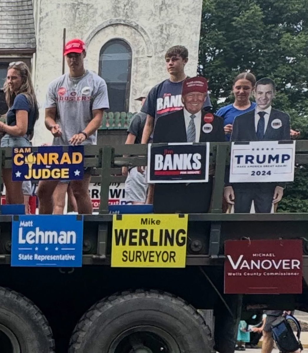 smjustus's tweet image. Appreciate @scottluginbill efforts in seeing to it that President @realDonaldTrump & Senator @Jim_Banks take part in the Berne Swiss Days Parade!