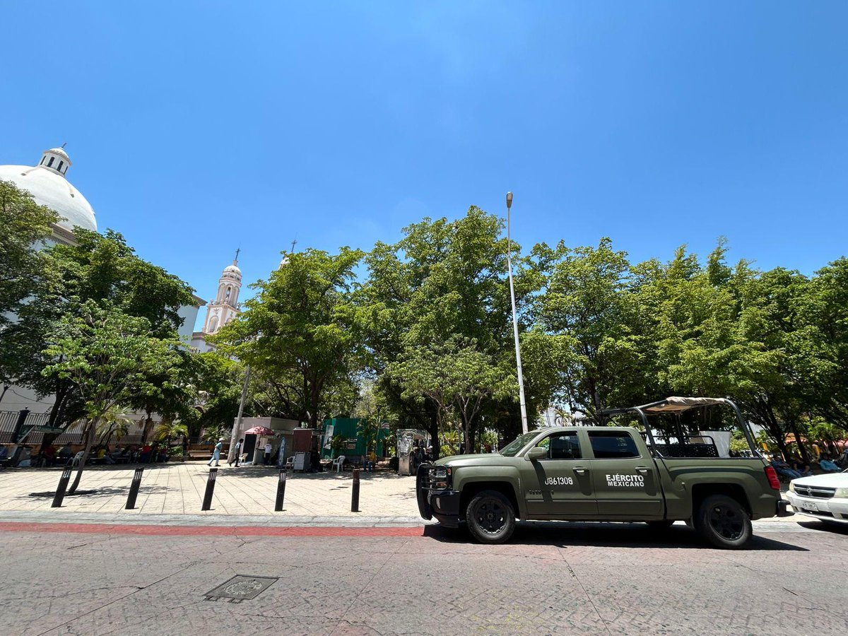 noroestemx's tweet image. La constante presencia de militares en el Centro de #Culiacán parece no tranquilizar del todo a ciudadanos, que expresan temor de que esto desencadene en enfrentamientos en la nota
👉 url.noroeste.com.mx/k5GVG