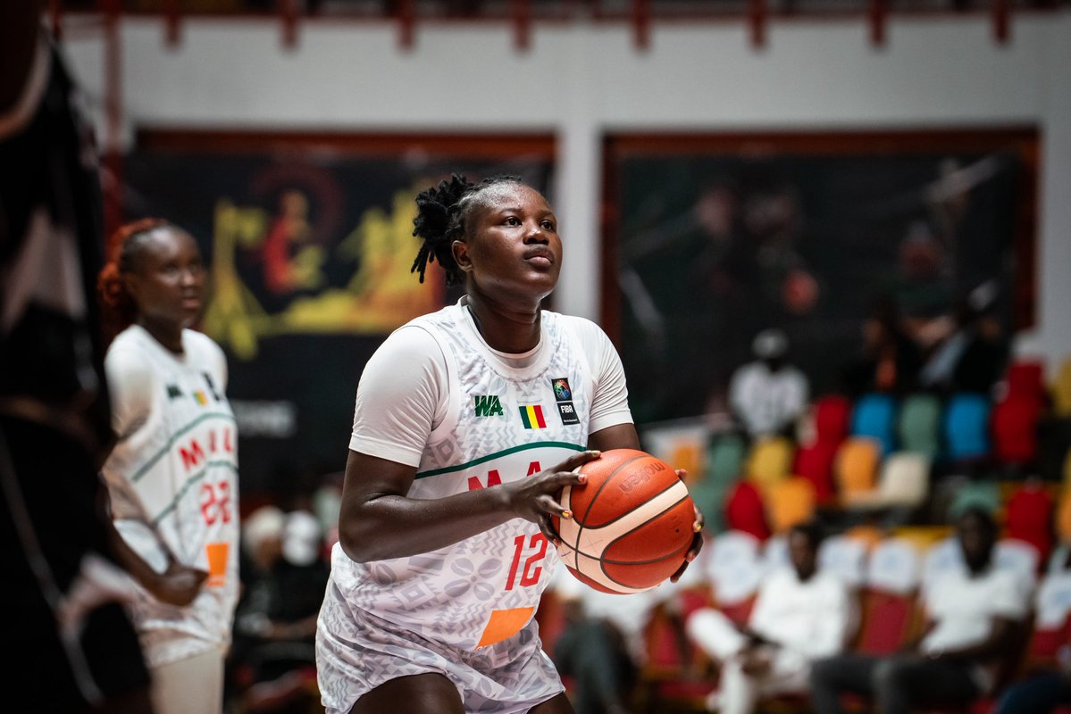 Mali opened with a win over a South Sudan team that impressed many in their historic debut 👏

🇸🇸SOUTH SUDAN - 53
🇲🇱MALI - 55

#AfrobasketWomen2025