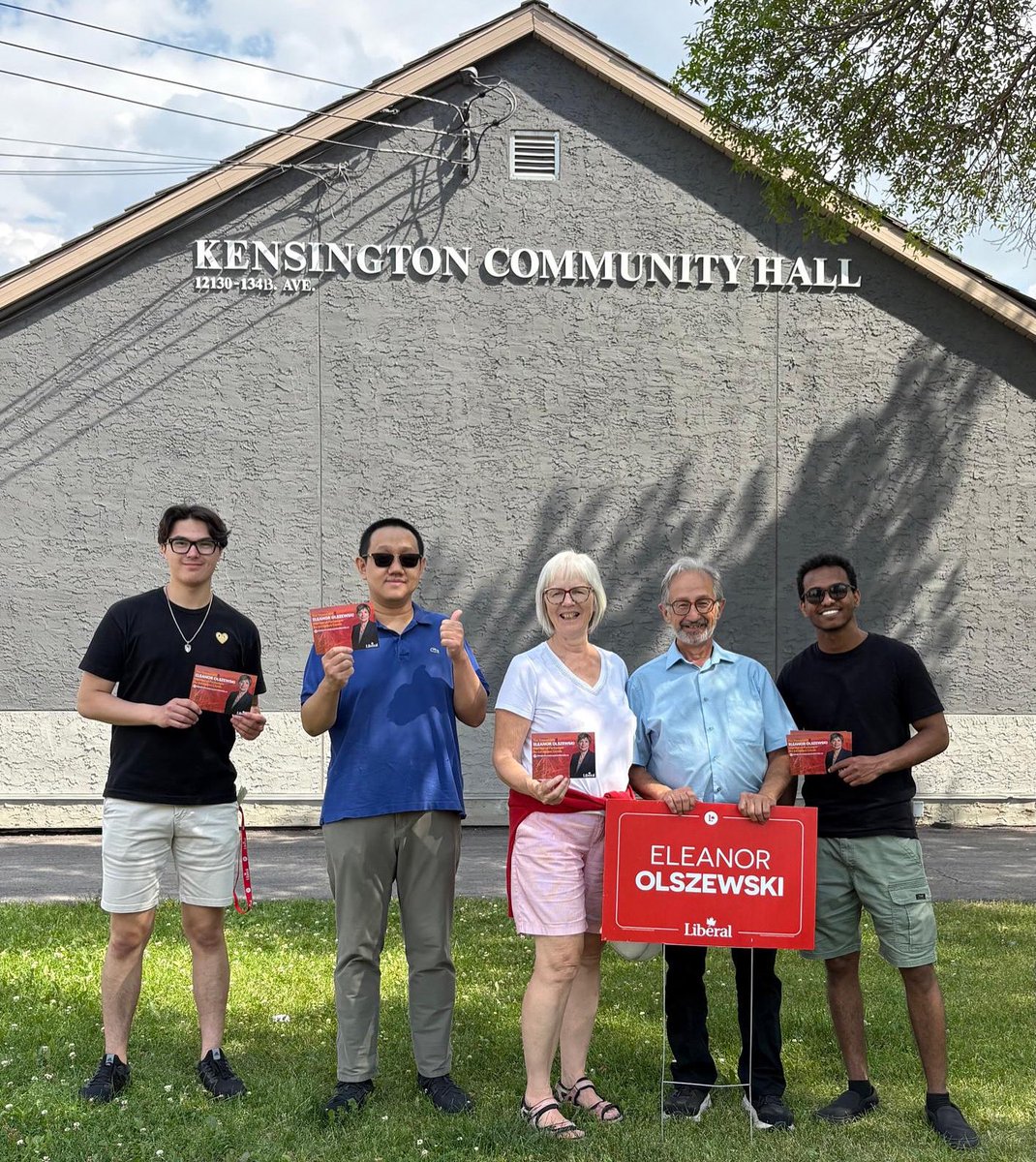 Team Eleanor was out in full force in Kensington today!

//

Équipe Eleanor était tout feu tout flamme à Kensington aujourd'hui !