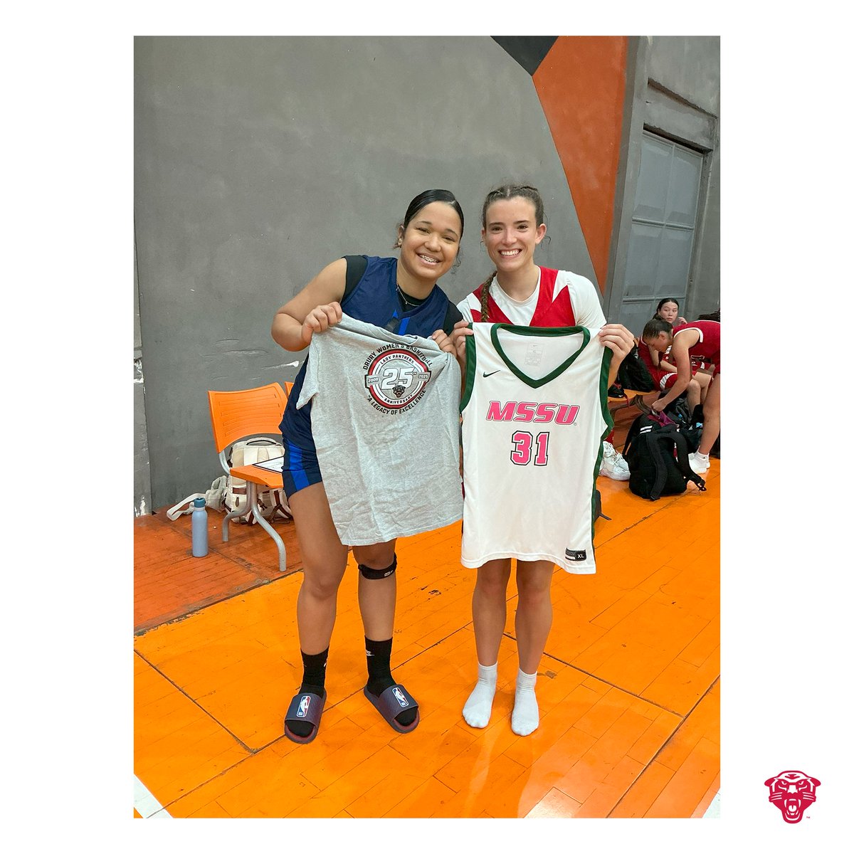 DULadyPanthers's tweet image. 3/4 in Brazil ✅

#OneDrury
