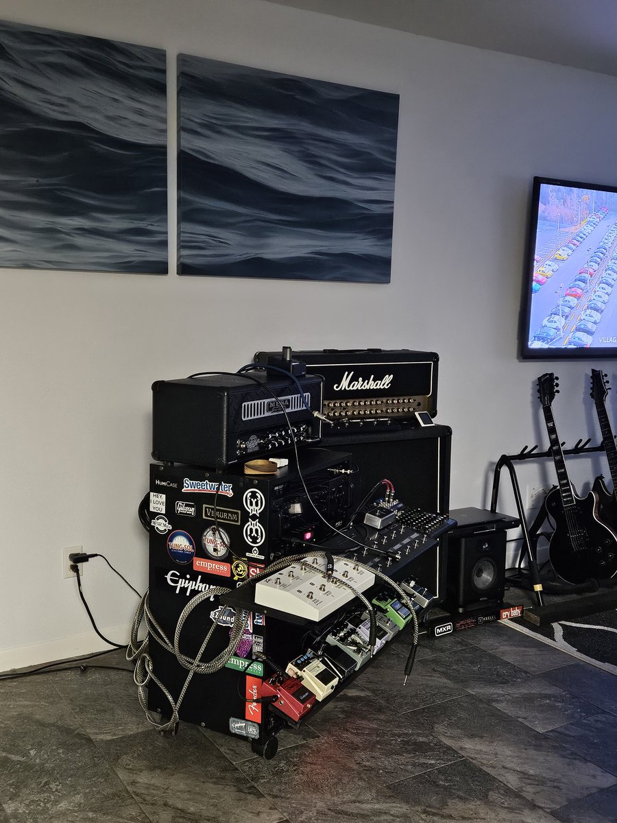 wheeltrader1's tweet image. Here we go AGAIN😎👇
Taking my rig apart to install acoustical panels. The idea is to add just a fraction of acoustic absorption. I have enough diffusion, i believe.