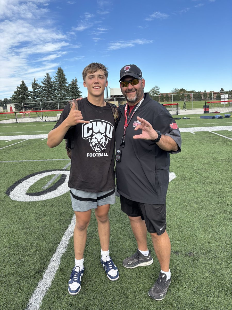 winter_lev79891's tweet image. Had a great camp today @CWUFB lots of great players there I got to compete with can’t wait for the season. 2026 TE