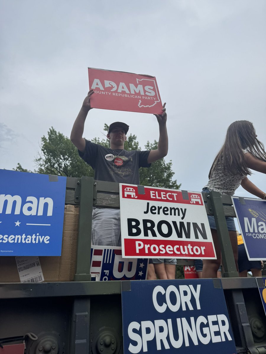 AdamsCoINGOP's tweet image. The best party in Adams County - The Adams County Republican Party - was out in full force this weekend at Berne Swiss Days, ending the week with the great Swiss Days Parade! Adams County Republican Party is a proud member of the Berne Chamber. 🇺🇲🐘