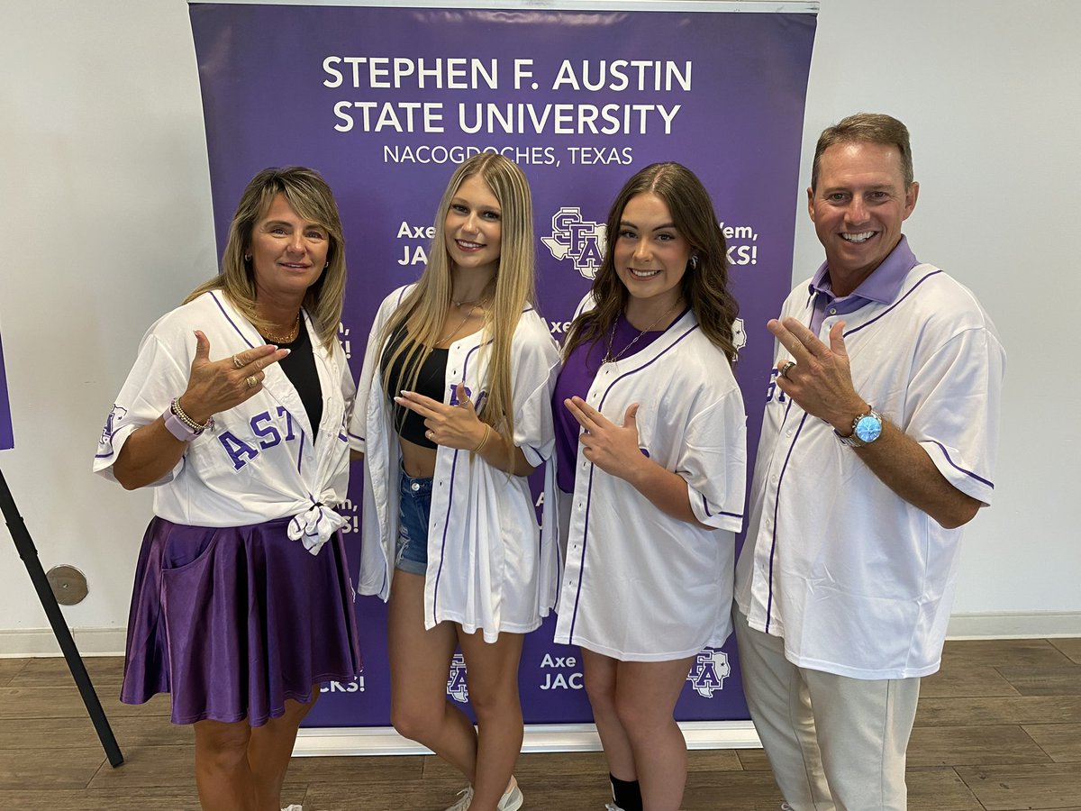 It was wonderful to be back in Houston for SFA Day at the Astros! We enjoyed seeing so many students, alumni and friends. #AxeEm