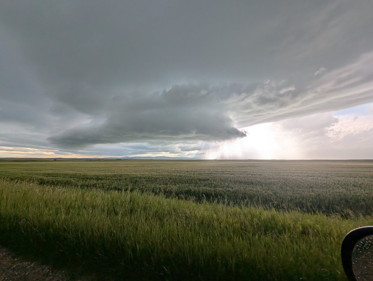 btk_weather's tweet image. south of nanton, AB. 6:30 p.m. #abstorm