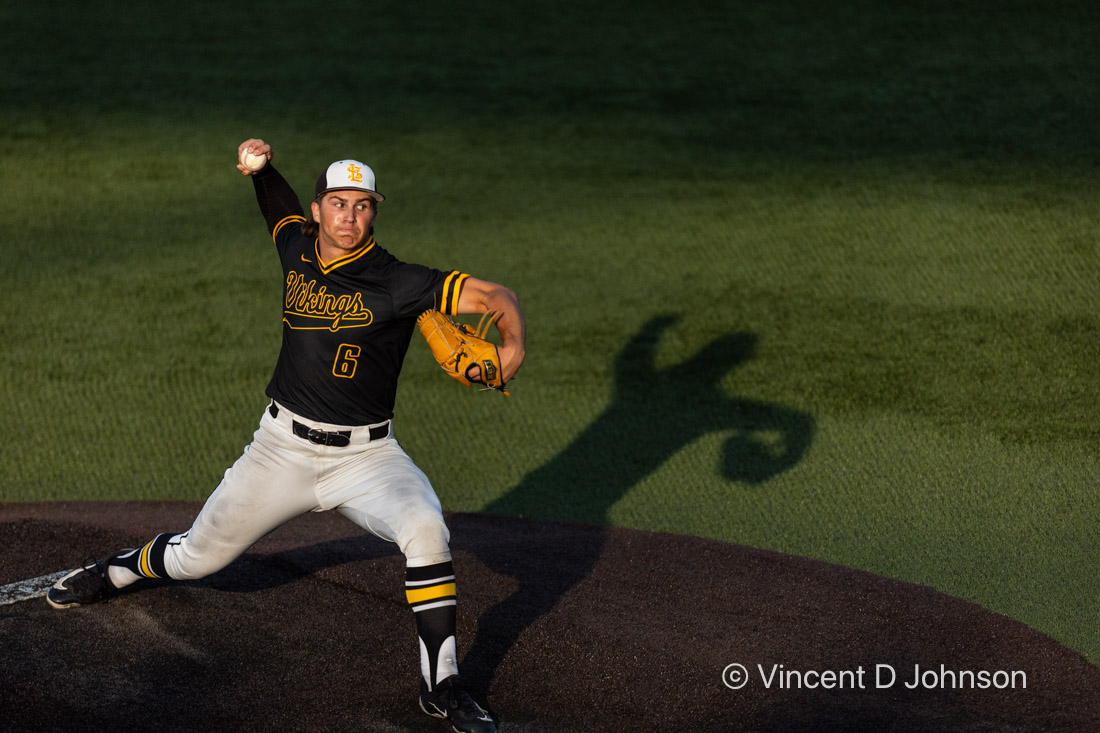 VincentDJohnson's tweet image. Photo gallery alert
Super-sectional #baseball photos from #StLaurence vs. #Simeon are final up.
@stlbaseball1
visualpreservationist.com/photo-gallery-…